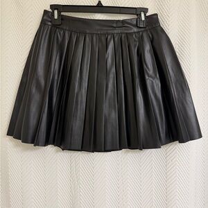 Elegant Black Pleated Skirt